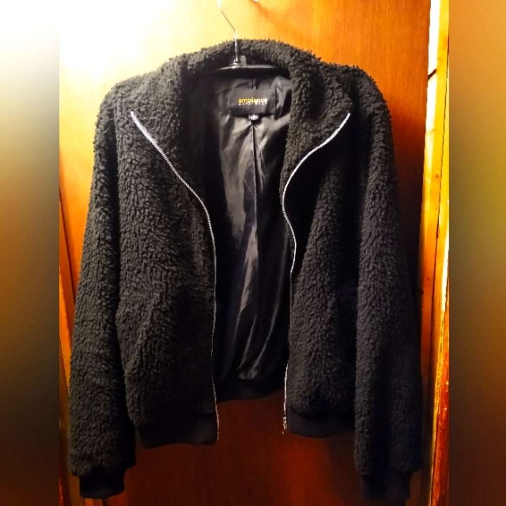 Ambiance Outerwear Women Black Faux Fur Fluffy Fuzzy Zip Up Jacket Preowned